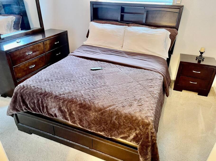 Cozy Modest Home Near Universal Studios/Volcanobay Орландо Екстериор снимка