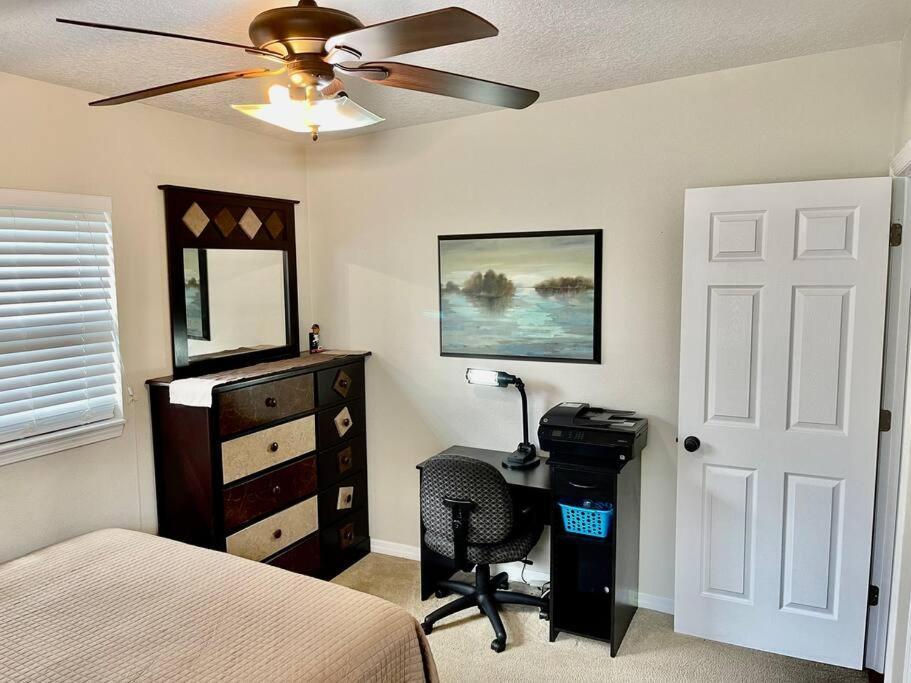 Cozy Modest Home Near Universal Studios/Volcanobay Орландо Екстериор снимка