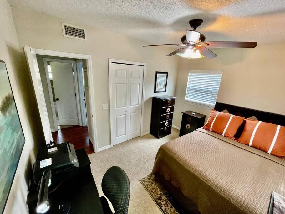 Cozy Modest Home Near Universal Studios/Volcanobay Орландо Екстериор снимка